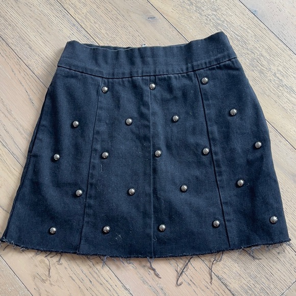 Topshop Studded Black Denim Mini Skirt US 2 - Picture 1 of 3